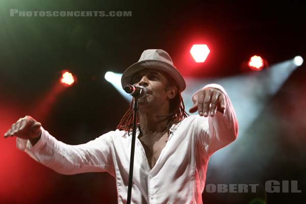 YANNICK NOAH - 2011-05-10 - PARIS - Place de la Bastille - 